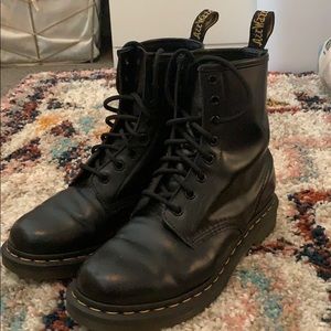 Dr. Martens black 1460